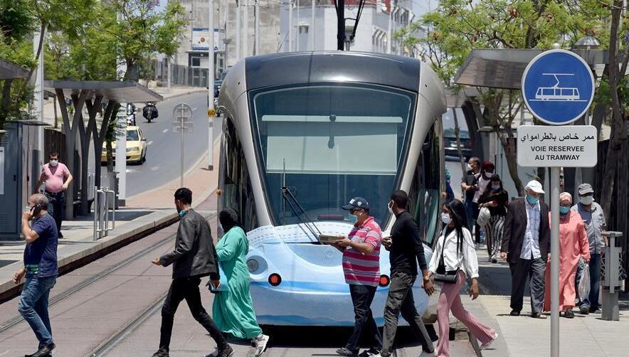 摩洛哥：“戴口罩”的有轨电车